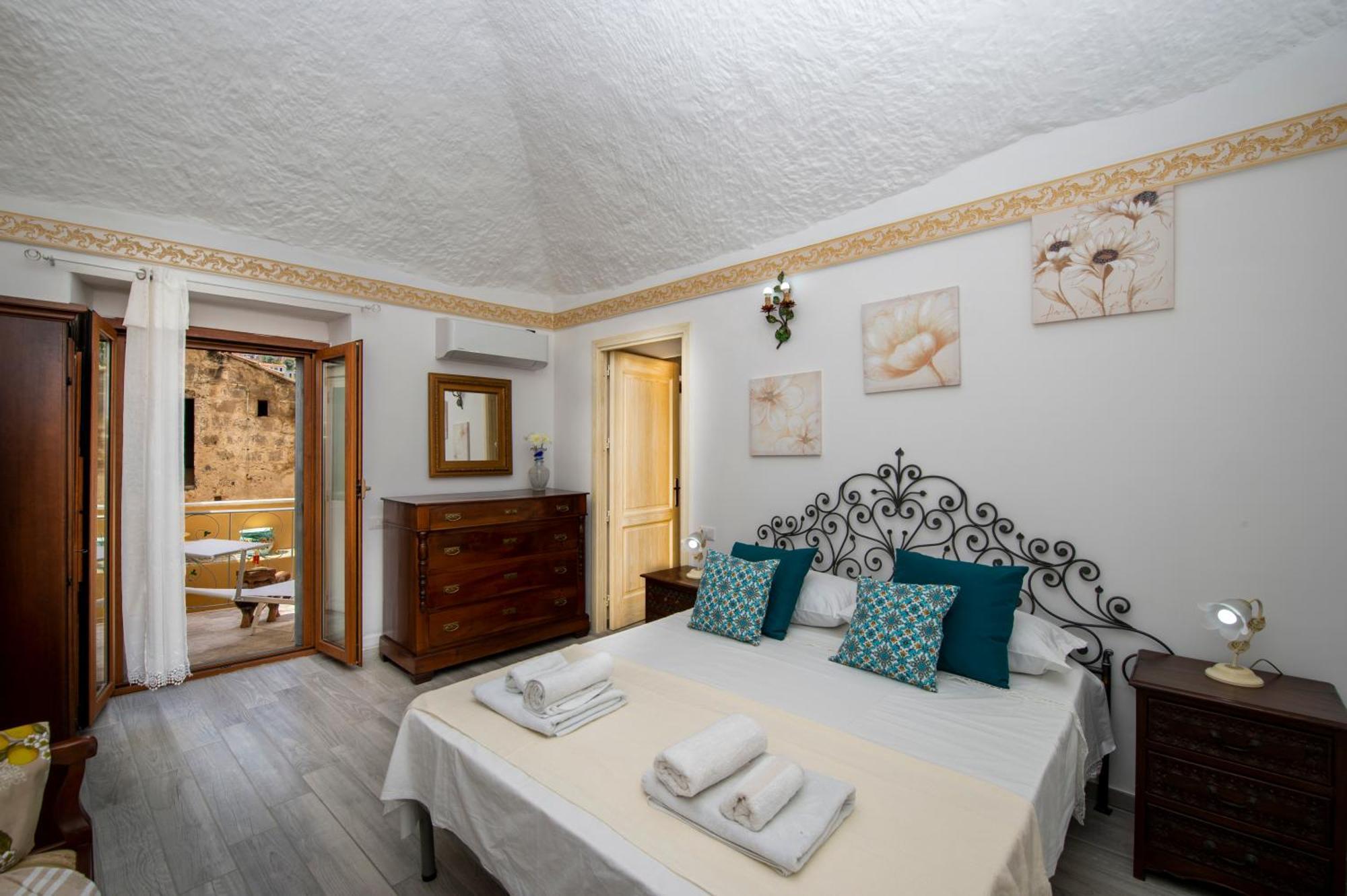 Amore Rentals - Casa Barbera B Positano Buitenkant foto