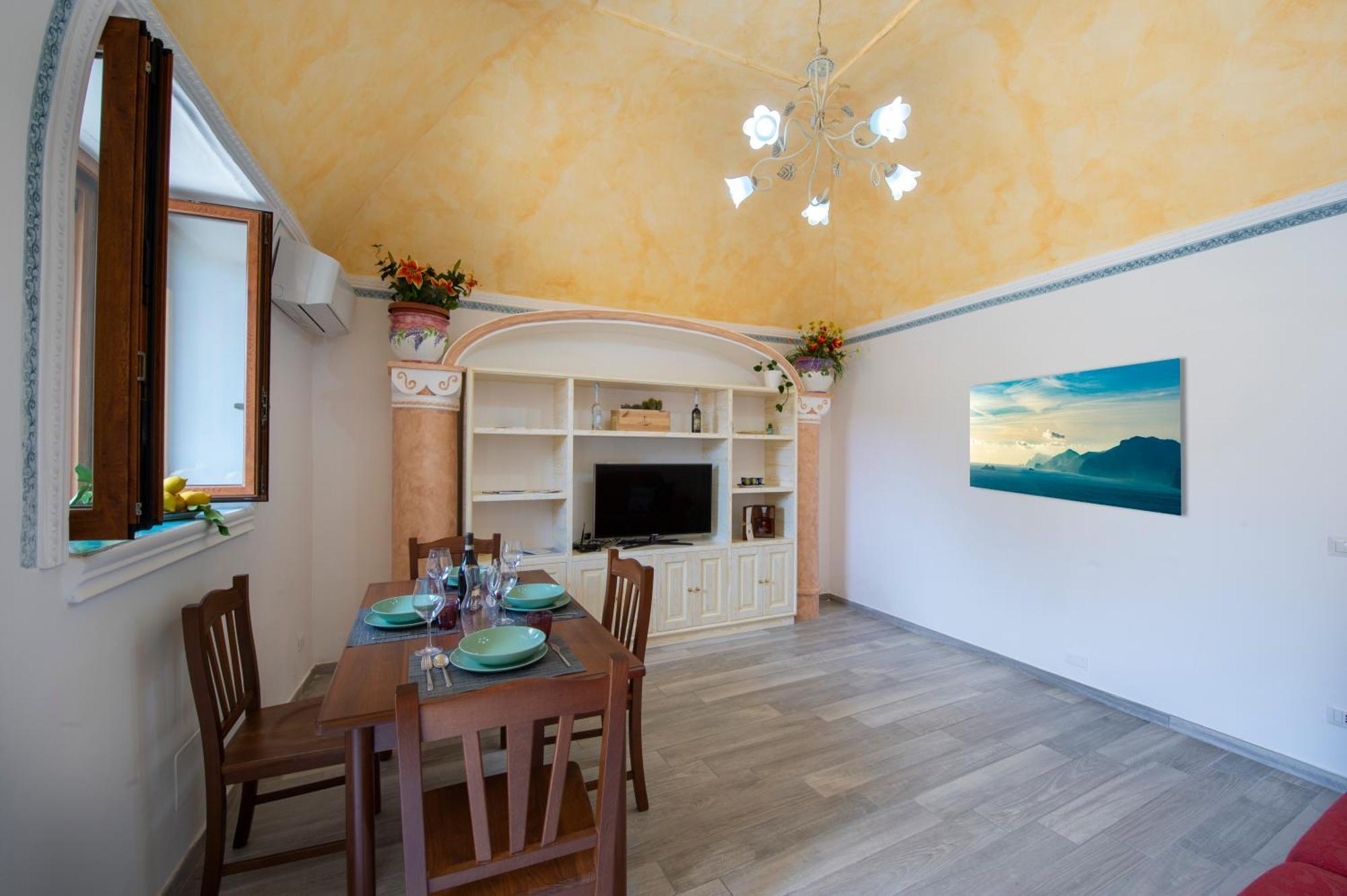 Amore Rentals - Casa Barbera B Positano Buitenkant foto
