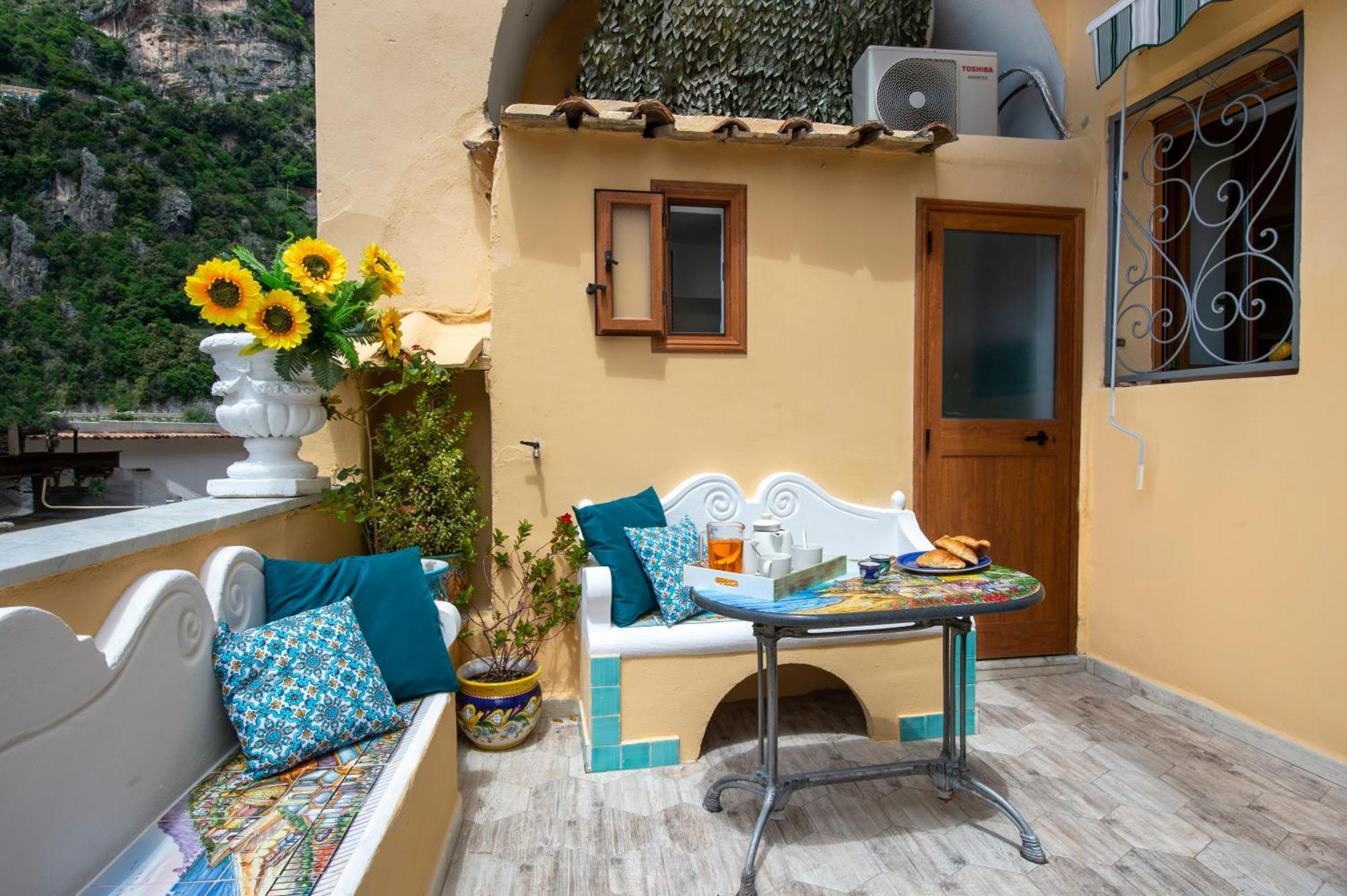 Amore Rentals - Casa Barbera B Positano Buitenkant foto